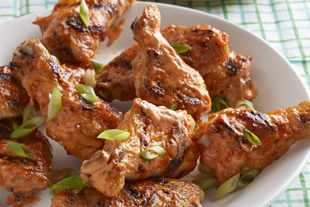 Simple Sriracha Chicken Wings