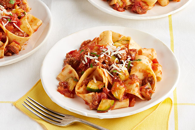 Quick Pasta Bolognese with Zucchini