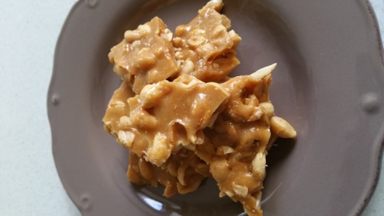 Quick and Easy Peanut Brittle 