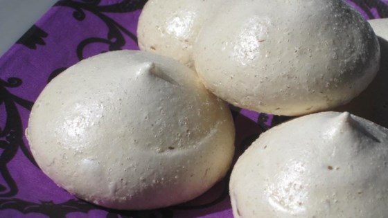 Cardamom Meringues