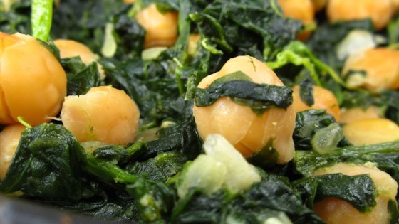 Espinacas con Garbanzos (Spinach with Garbanzo Beans)