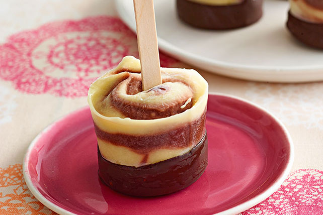 Chocolate-Dipped Swirl Pops