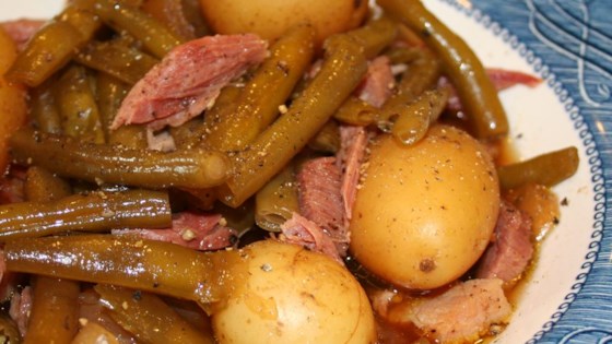 Slow Cooker Green Beans, Ham and Potatoes