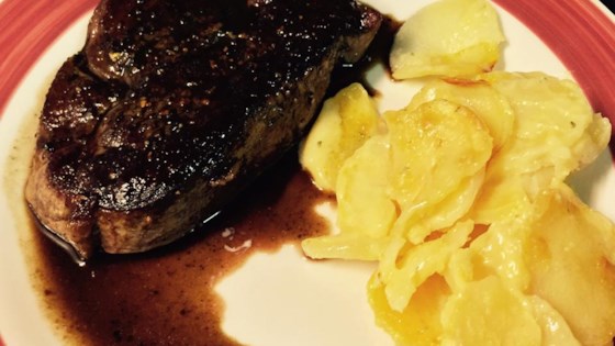 Manhattan Filet with Pan Sauce Bordelaise