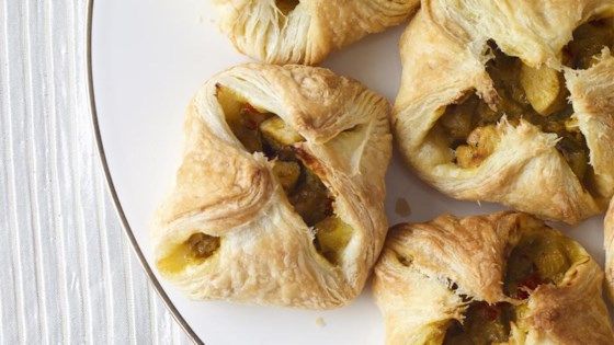 Chicken Curry Puffs