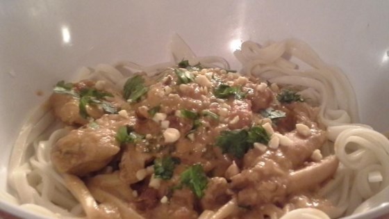 Slow Cooker Chicken Pad Thai